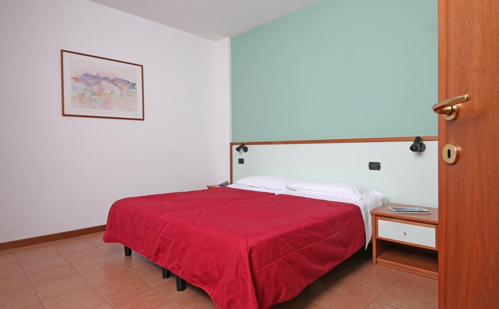 Nettuno Residence Hotel Peschiera del Garda Exterior foto